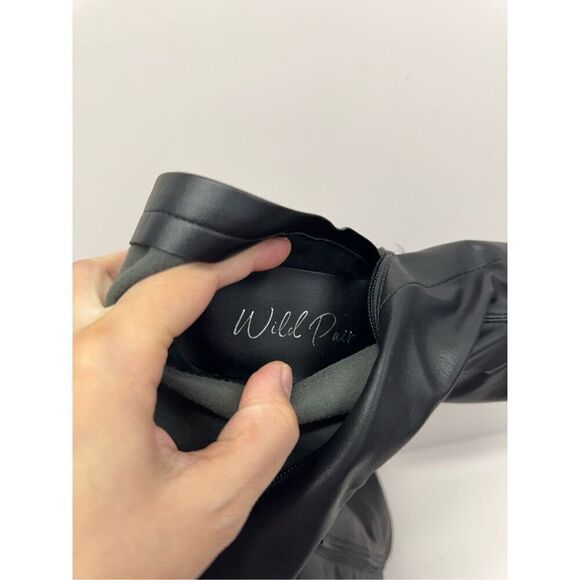 Wild Pair Chunky Heel Platform Booties Black Size 9.5 Sock Like Fit Block Heel - Picture 7 of 9